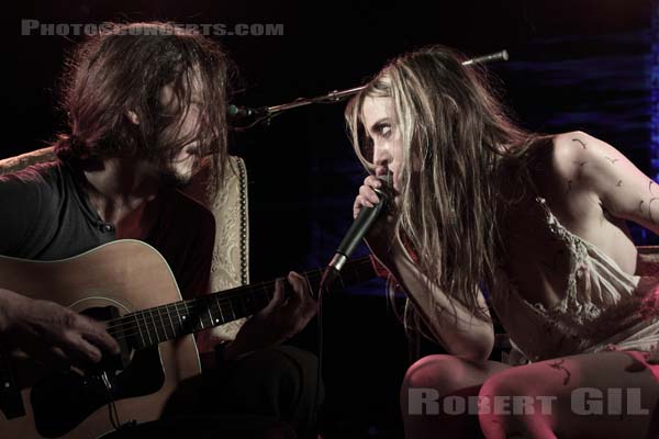 RUBY THROAT - 2009-02-25 - PARIS - Glaz Art - Katie Jane Garside - Chris Whittingham